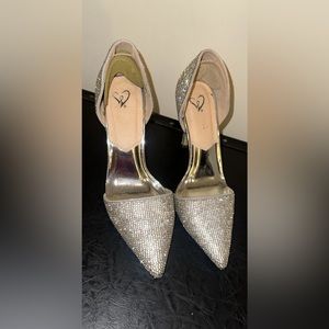 White diamond pumps